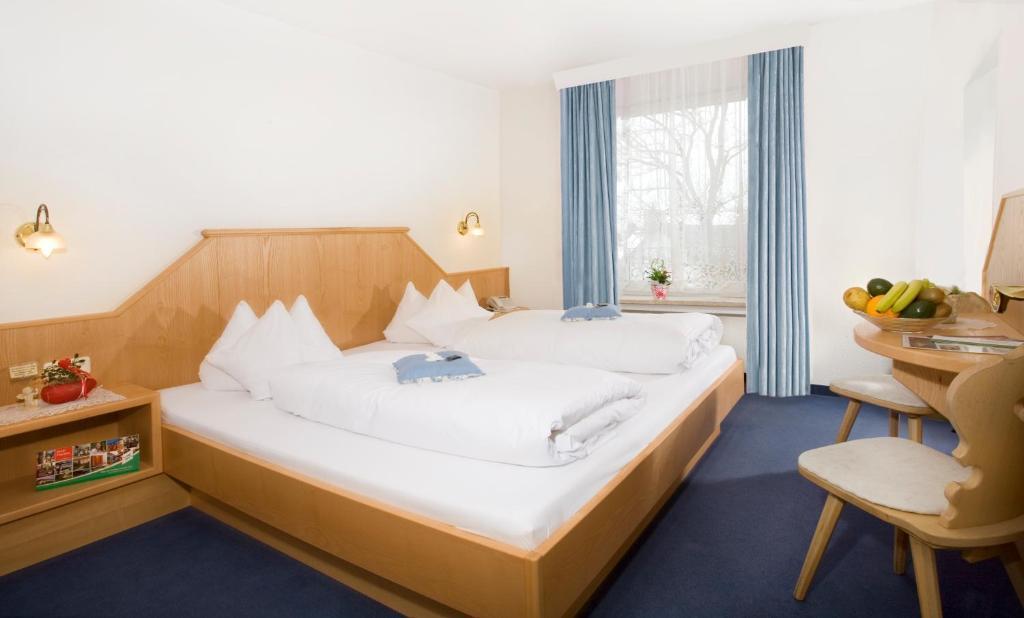 Hotel Drei Loewen Дахау Екстер'єр фото